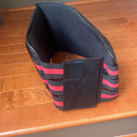 Revgear Set...16oz Boxing Gloves, Belt & Boots - Picture 7 of 8